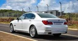 BMW 740i