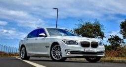 BMW 740i