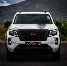 Nissan Navara Black Edition