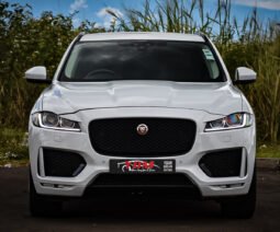 Jaguar F Pace