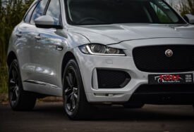 Jaguar F Pace