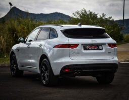 Jaguar F Pace