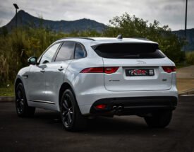 Jaguar F Pace