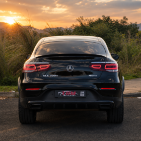 Mercedes GLC300e